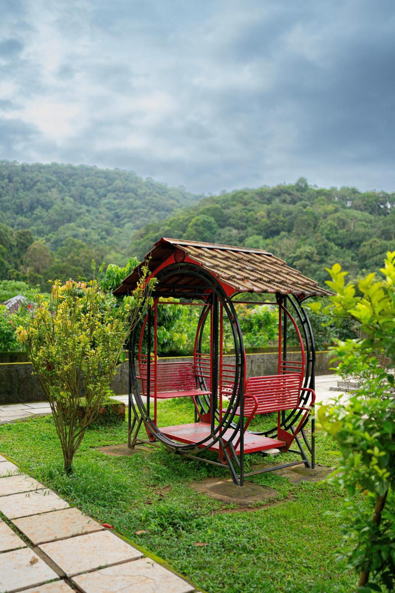 The Sanihara Hotel & Resort Vythiri Exterior foto