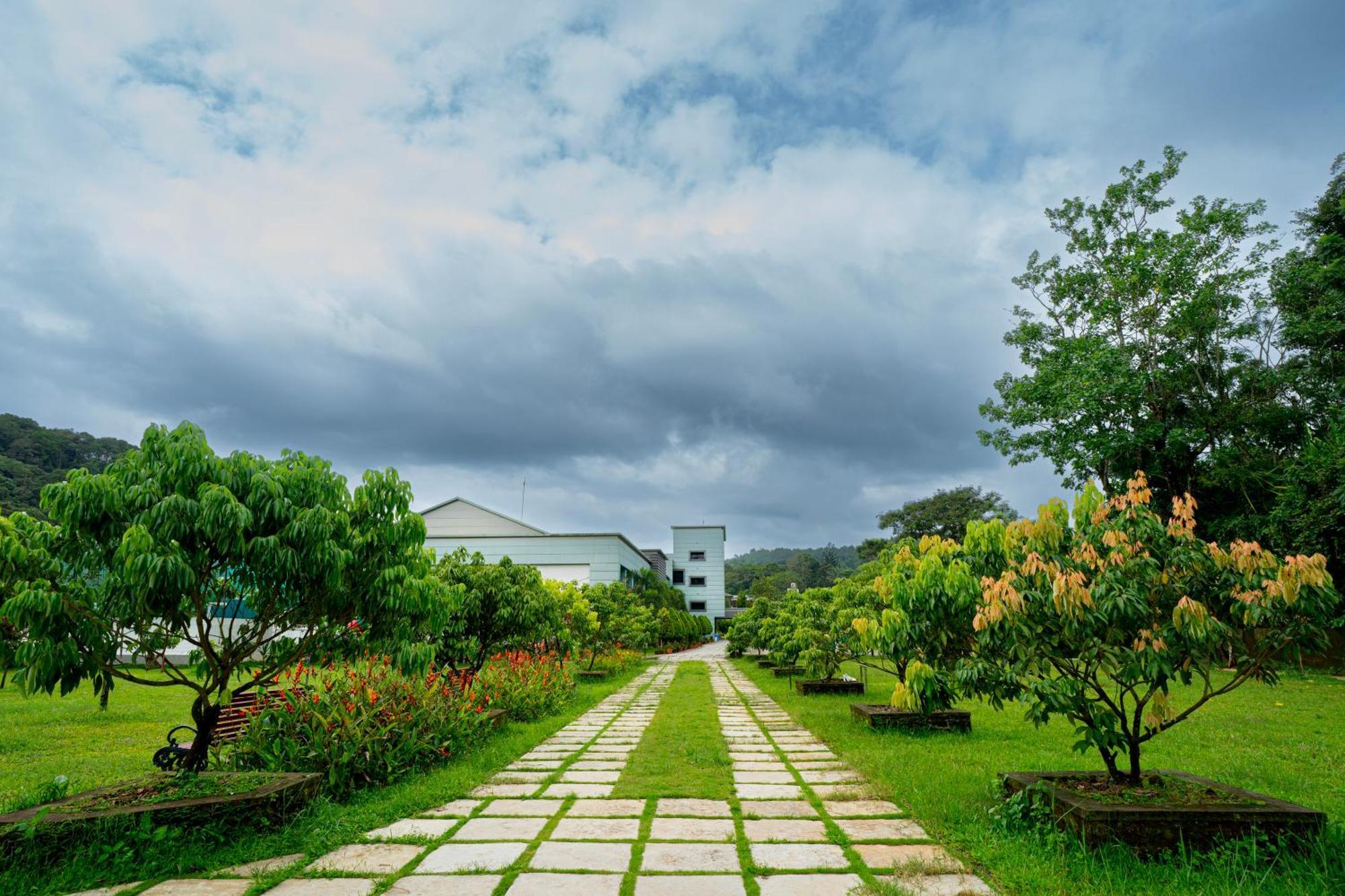 The Sanihara Hotel & Resort Vythiri Exterior foto